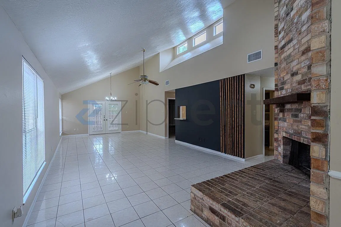 3 bed, 1469 sqft, $2,000 — Photo 4