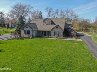 28375 White Rd, Perrysburg, OH 43551