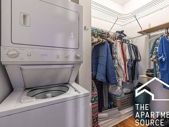 5th image of 1349 N Washtenaw Ave #1E
