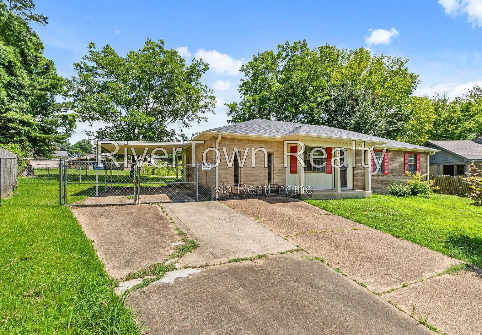 3 bed, 1.5 bath, 1488 sqft, $1,295 — Photo 1