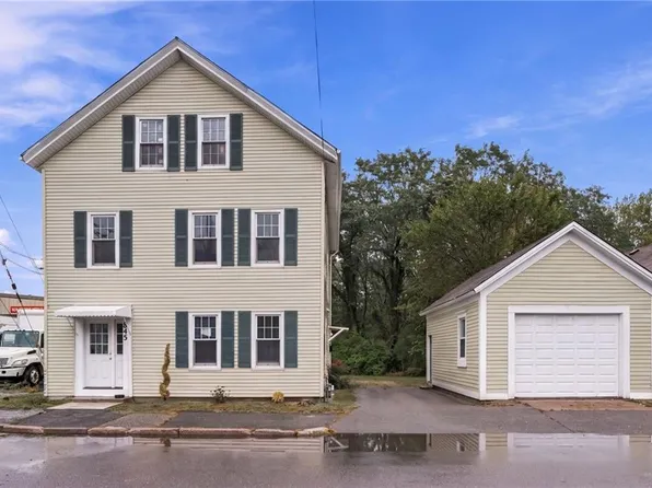 845 River St, Woonsocket, RI 02895
