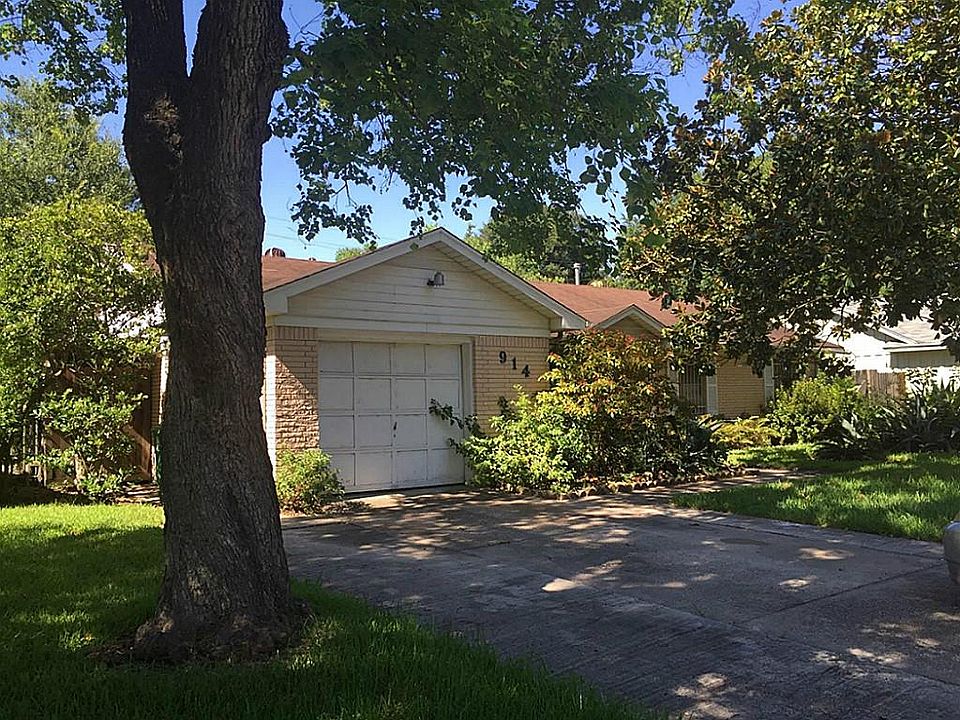 1st image of 914 Rainy River Dr