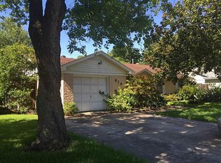 914 Rainy River Dr, Houston, TX 77088