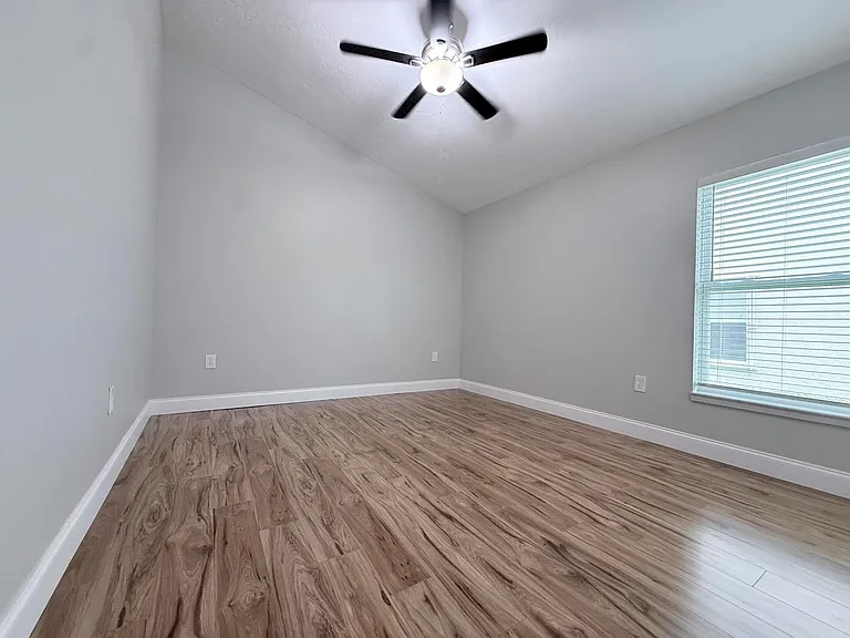 3786 Sierra Dr — Photo 49