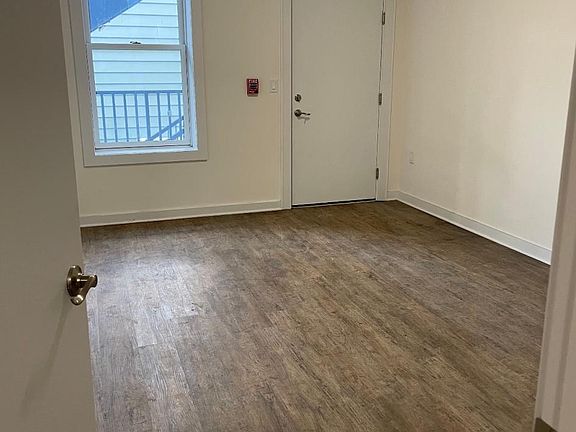 5th image of 2103 Bergenline Ave #201