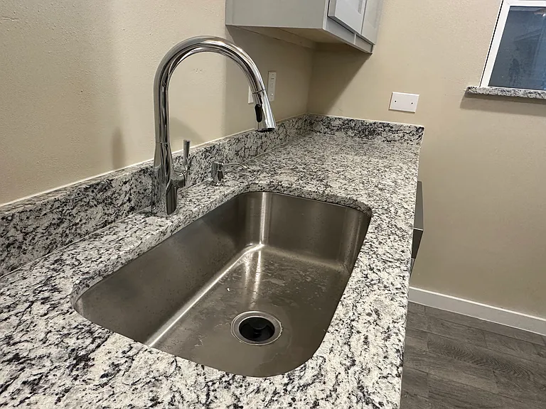 5208 E Side Ave #1 — Photo 5