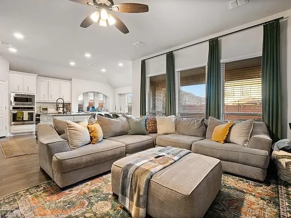 (undisclosed Address), Fort Worth, TX 76131