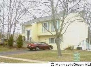 32 Chestnut Way Cir, Barnegat, NJ 08005