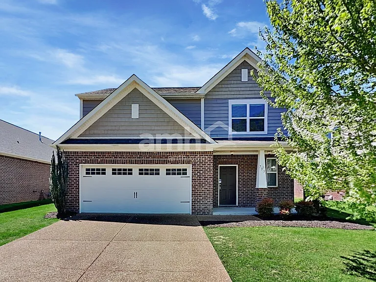 735 Bench Ln — Photo 1
