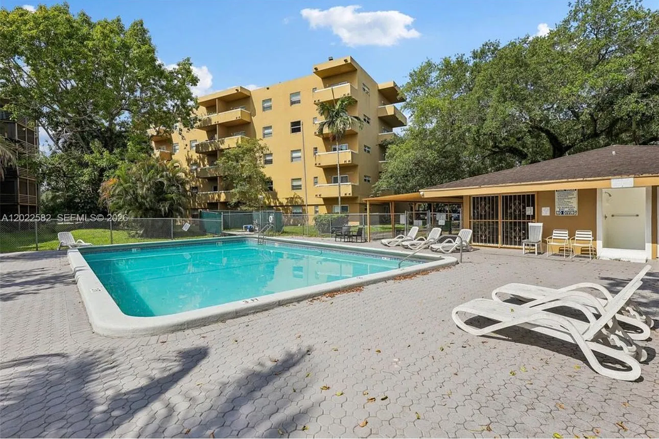 2 bed, 1275 sqft, $2,290 — Photo 3