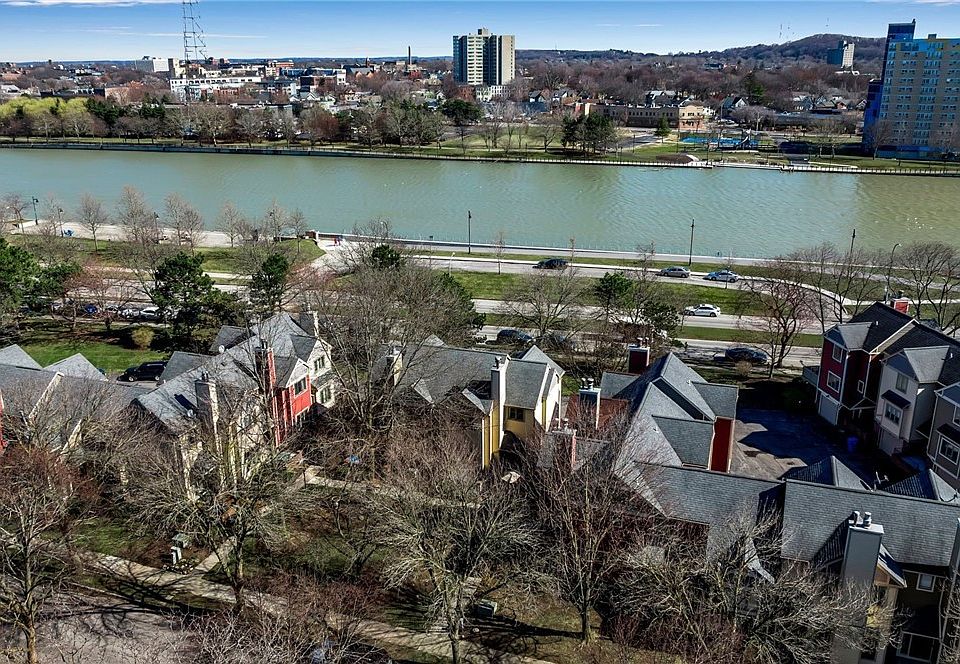 82 Cornhill Pl, Rochester, NY 14608 Zillow