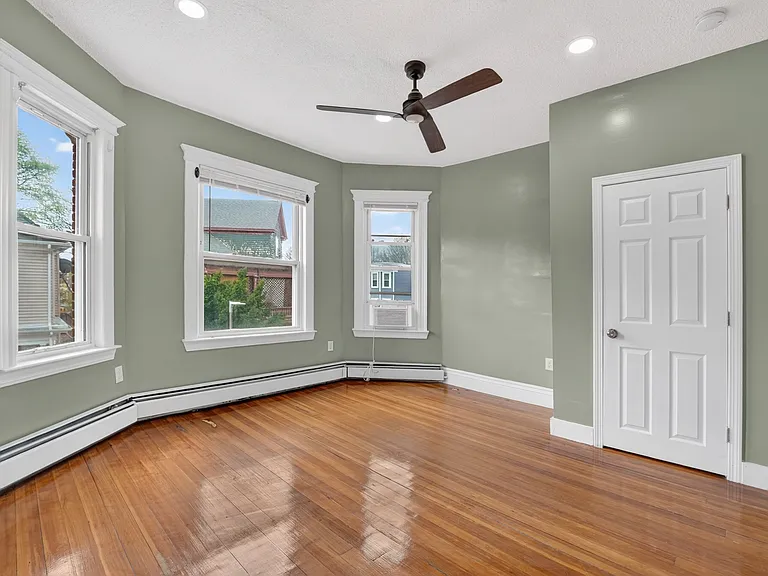 129 Harrishof St #3 — Photo 9
