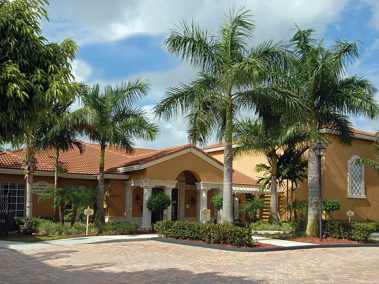 Vista Verde at Coconut Creek — Photo 3