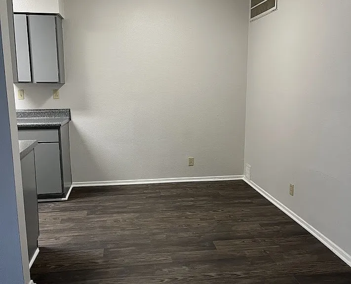 Juniper Springs Apartments — Photo 108