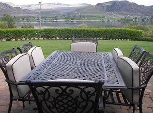 8 Lakevue Heights Dr, Tonasket, WA 98844