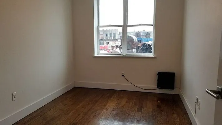 Rented by Nooklyn NYC LLC | media 19