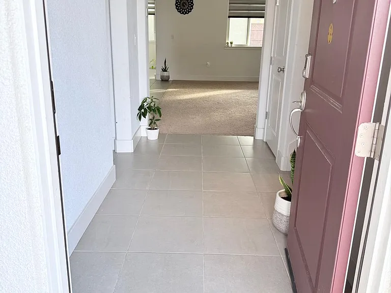 58 E Kamyar Pl — Photo 19