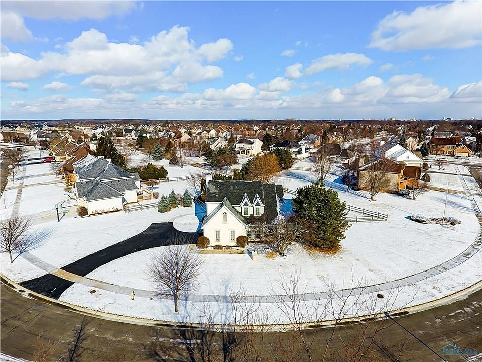 1st image of 26419 Laurel Ln