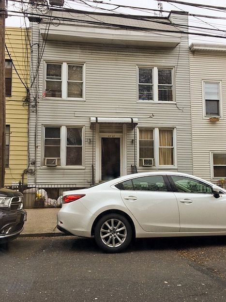 1st image of 2232 41st St