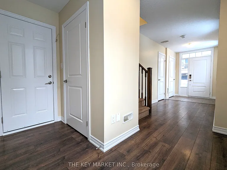 365 Belcourt Cmn — Photo 8