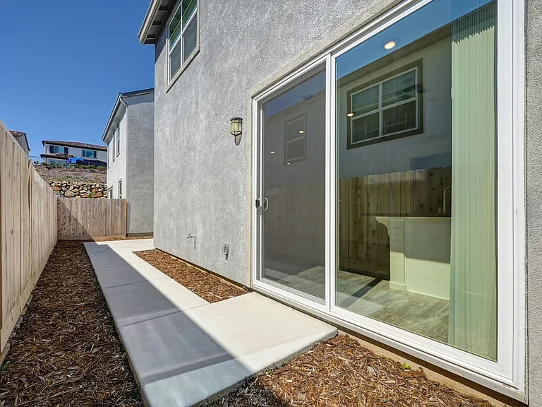 3209 Sunny Gate Ln — Photo 35