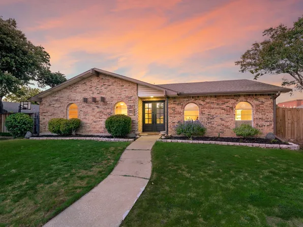 1905 Castille Dr, Carrollton, TX 75007