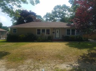 201 Schoenfeld Blvd, Patchogue, NY 11772