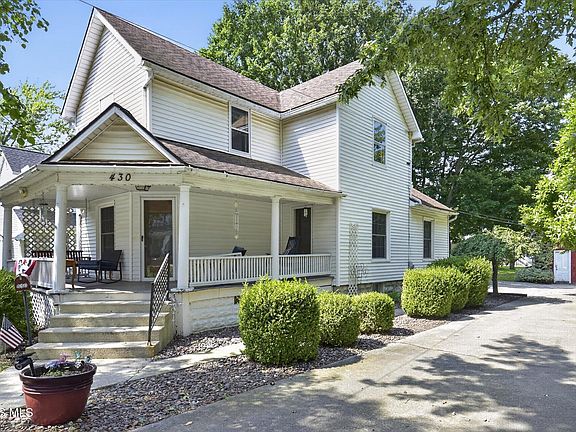 2nd image of 430 W Elm St