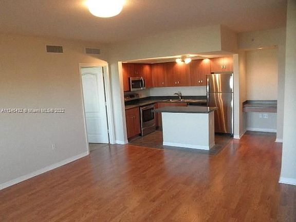 3rd image of 110 N Federal Hwy APT 820