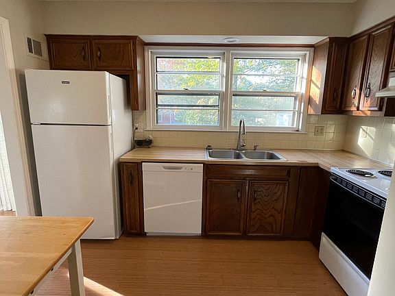 5th image of 6115 High Grove Rd