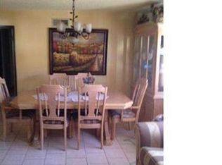 8752 Lucia Pl, Sun Valley, CA 91352