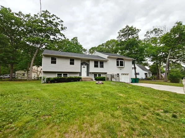252 Terry Ln, Egg Harbor, NJ 08215