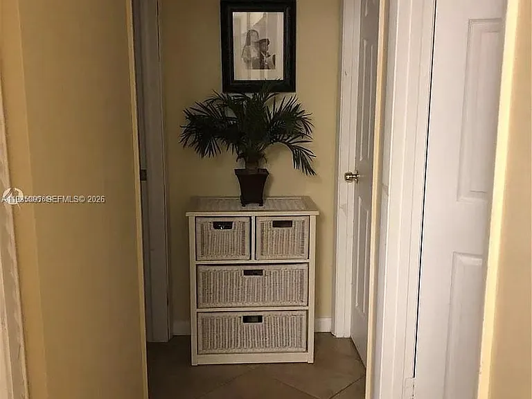 9440 SW 8th St #402 — Photo 11