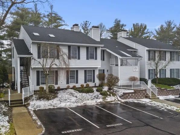 412 Ferncrest Ct, Readington Twp., NJ 08887