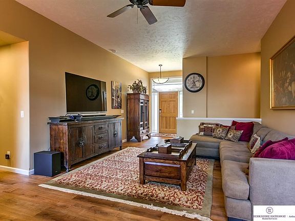 5th image of 15204 Summerwood Dr
