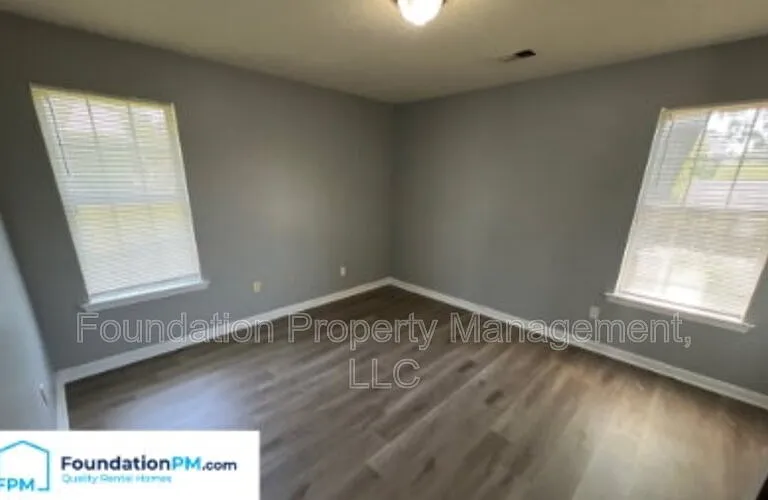 2485 Wellons Ave — Photo 10