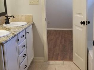 208 Highland View Dr, Youngsville, LA 70592