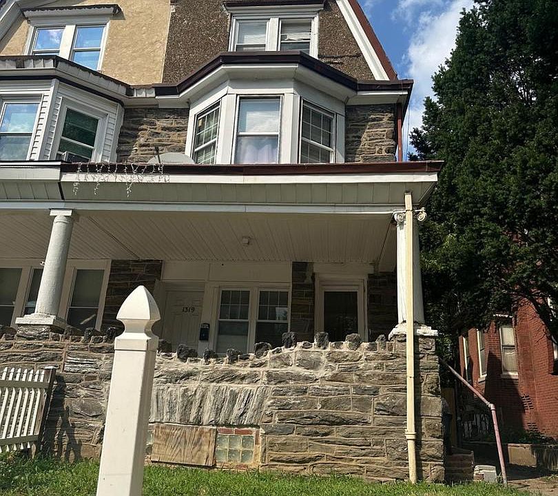 1st image of 1319 Wakeling St