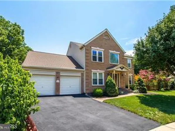 13699 Southernwood Ct, Chantilly, VA 20151