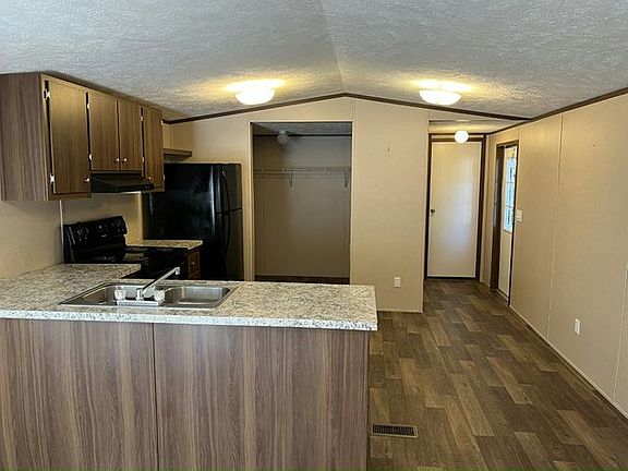 4th image of 105 Sycamore Ln #304