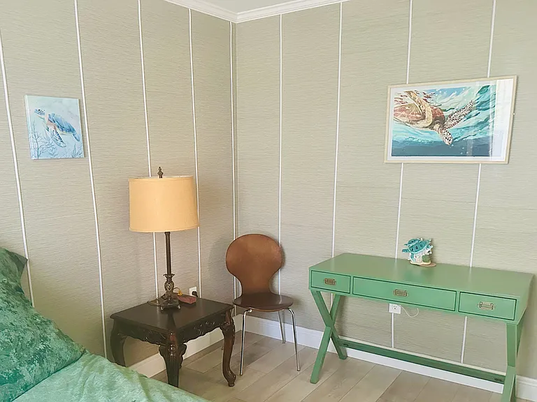 Second bedroom.