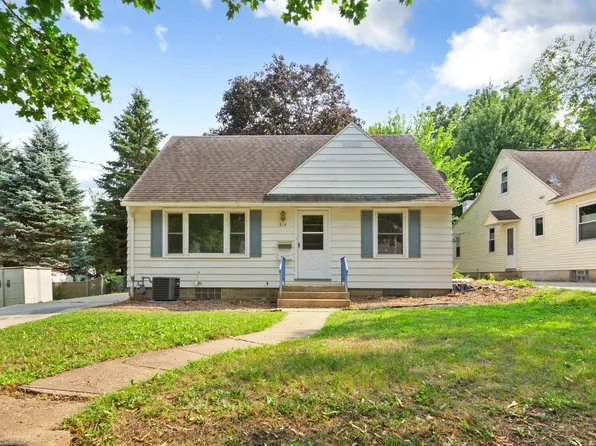 814 11th St NW, Rochester, MN 55901