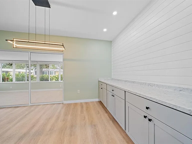 5865 Tidewood Ave #8 — Photo 12