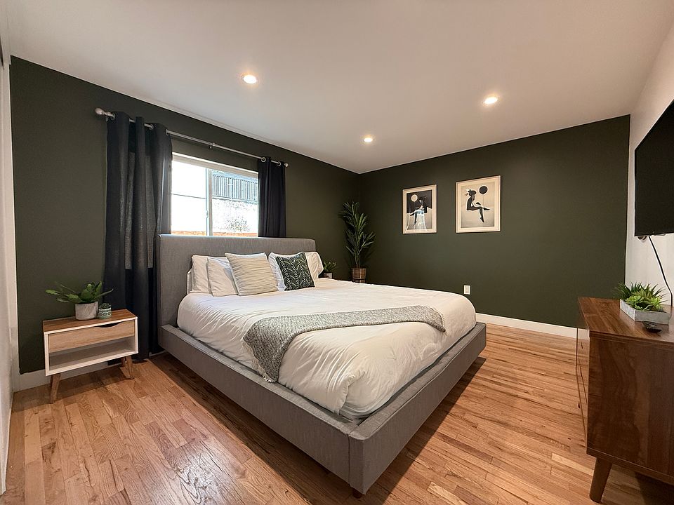 1st image of 901 N Garfield St #4