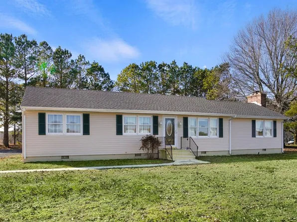 15428 Pungoteague Rd, Painter, VA 23420