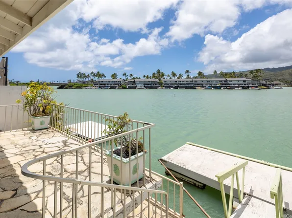 675 Kaumakani St, Honolulu, HI 96825