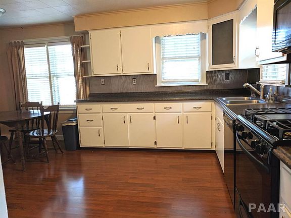 5th image of 4107 N Columbus Ave