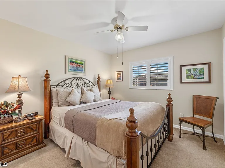 2305 SW 19th Pl — Photo 10