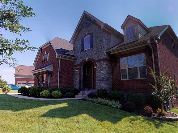3rd image of 2319 Carouth Ct