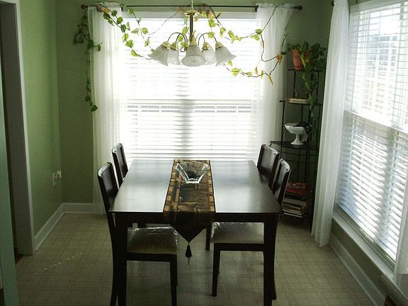 www.mhbrealty.com